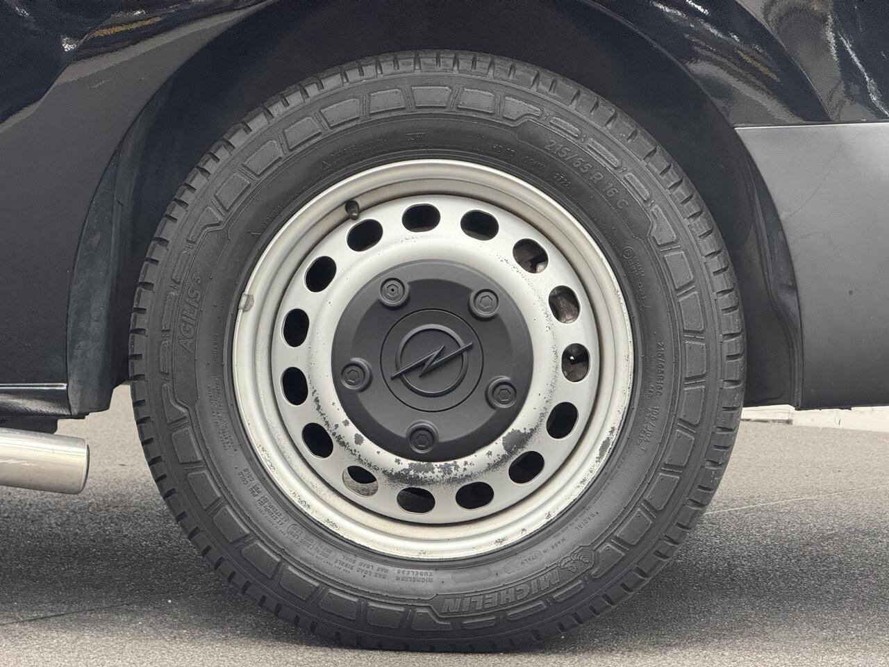 Opel VIVARO Vivaro-e Combi L3H1 75 kWh Opel Vivaro-e Combi 75-kWh L3H1 9-persoons PERSONENBUS Airco| Navi| PDCA