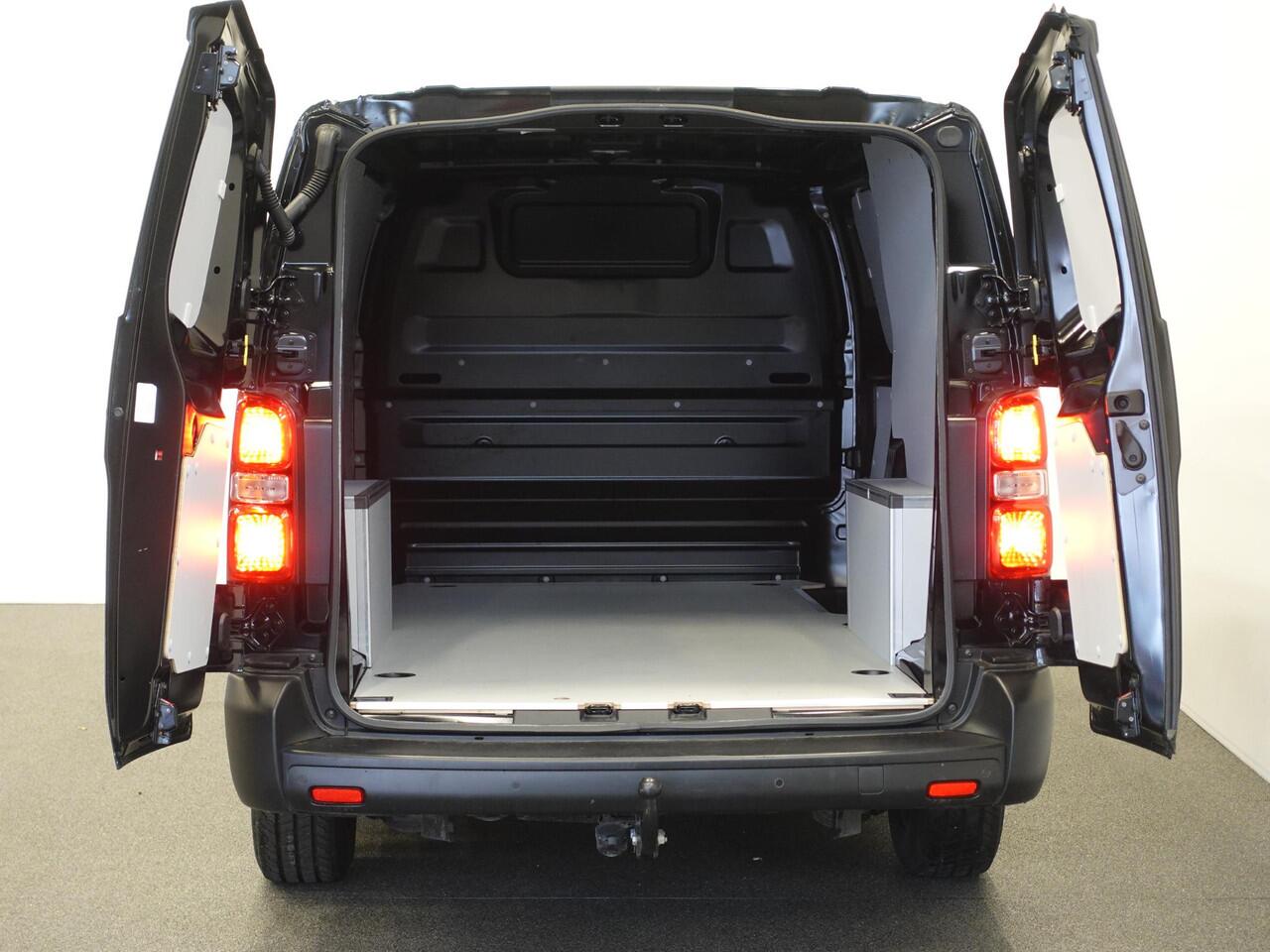 Opel VIVARO 2.0 BlueHDi 145PK L3 Automaat Airco Navigatie Trekhaak Cruise control