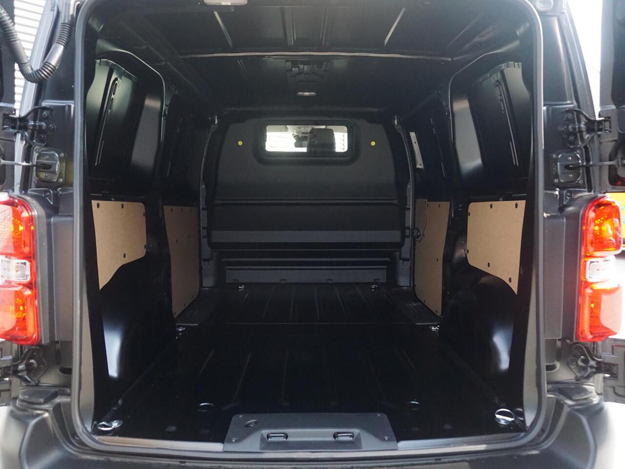 Opel VIVARO Electric L2 75 kWh | tot 8 jaar garantie | Apple Carplay | camera | parkeersensoren voor & achter | dodehoekwaarschuwing | Comfort tussenschot