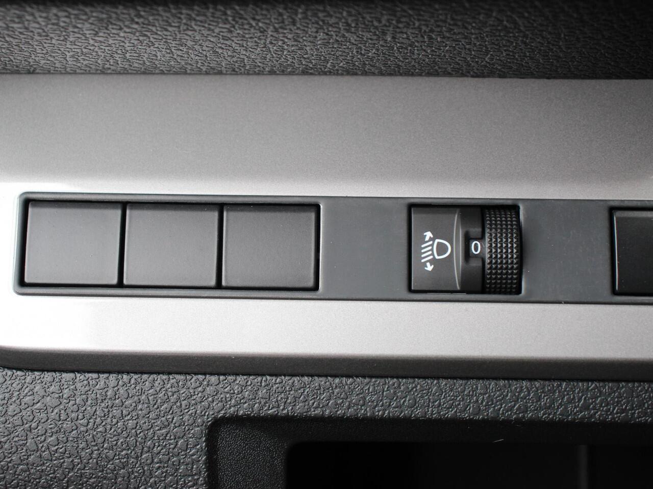 Opel VIVARO 2.0 BlueHDi 180 S&S L3 Automaat Apple Carplay / Android Auto Parkeersensoren V+A Trekhaak Camera Navigatie Cruise Control LED koplampen houten afwerking laadruimte