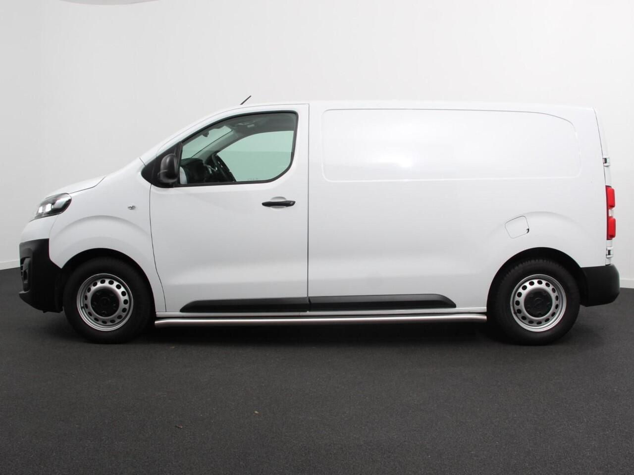 Opel VIVARO 2.0 CDTI L2H1 Edition 3-zits Automaat Navigatie Airco Bluetooth Trekhaak Parkeer sensoren