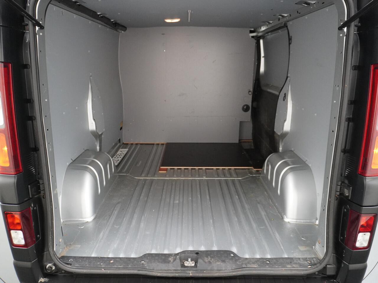 Opel VIVARO 1.6CDTI 126PK L1H1 Trekhaak Airco Navi Camera Cruise Control Pdc Edition EcoFlex Schuifdeur Wandbetimmering Bluetooth Led Super Nette Bus 1e Eigenaar Euro 6 Origineel Nederlandse bus 2.000KG Trekgewicht