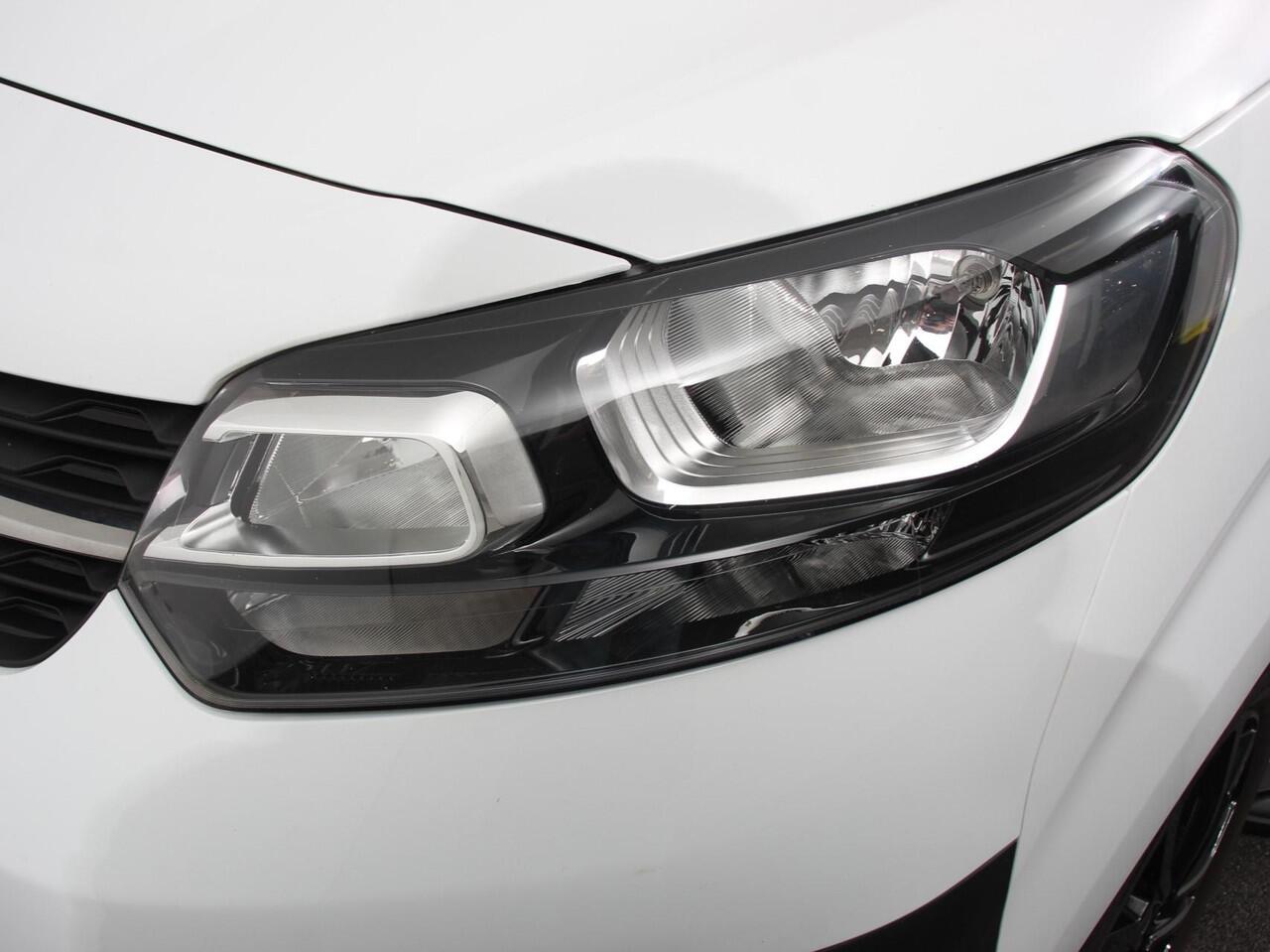 Opel VIVARO 145pk L3H1 Dubbele Cabine Sport Edition Navigatie Climate Control Trekhaak Trekhaak Parkeer sensoren Lichtmetalen Velgen