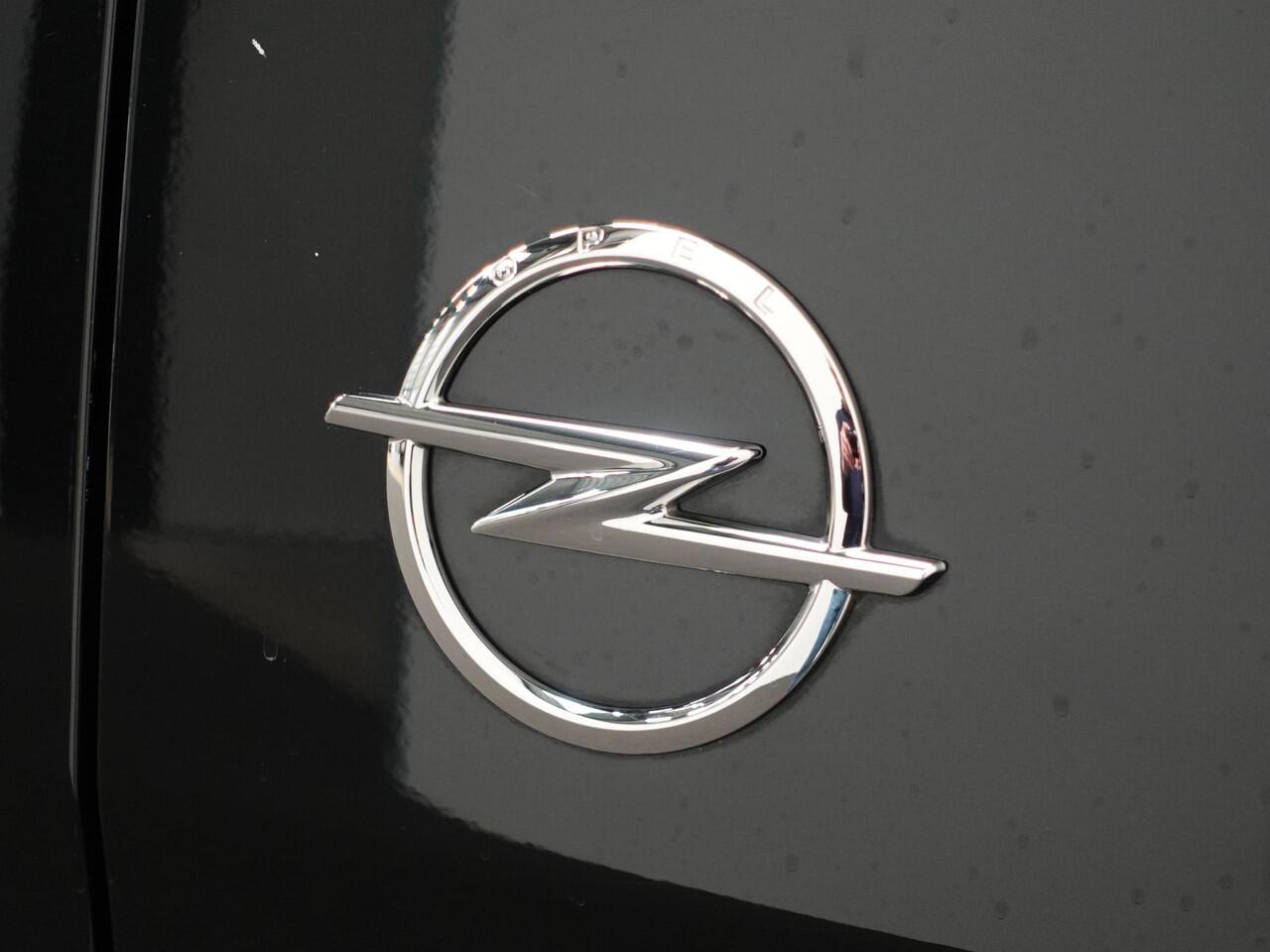 Opel VIVARO 145pk Automaat L3H1 Dubbele cabine 6-zits Navigatie Camera Trekhaak Apple carplay Parkeersensoren Cruise control