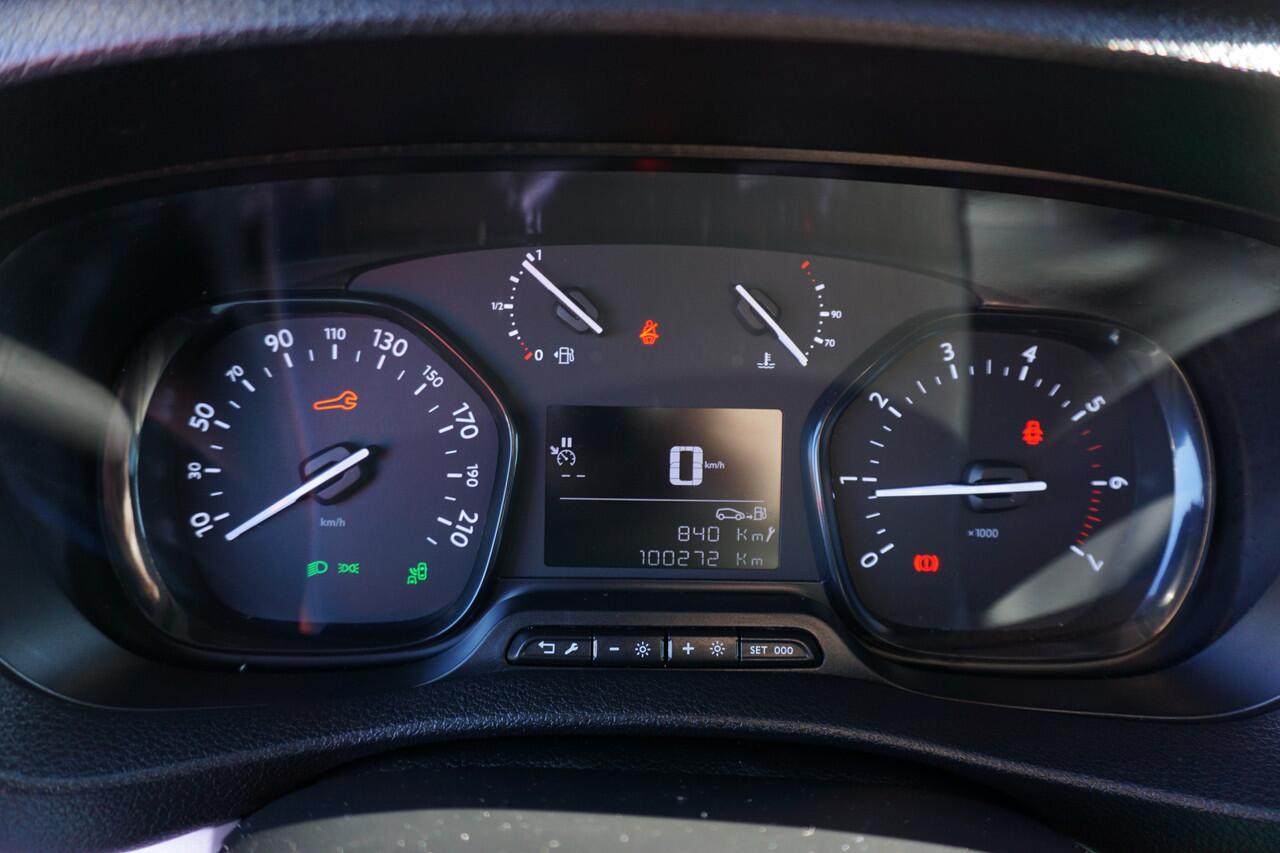 Opel VIVARO 2.0 120pk L3H1 Dubbele cabine 5-zits Navi Apple Carplay Trekhaak Camera Cruise control Imperiaal parkeersensoren