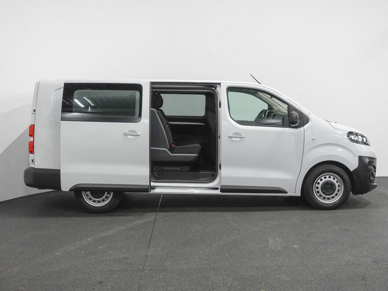 Opel VIVARO 2.0 CDTI L3H1 145pk Dubbele Cabine Edition Navigatie Trekhaak Cruise control Airco
