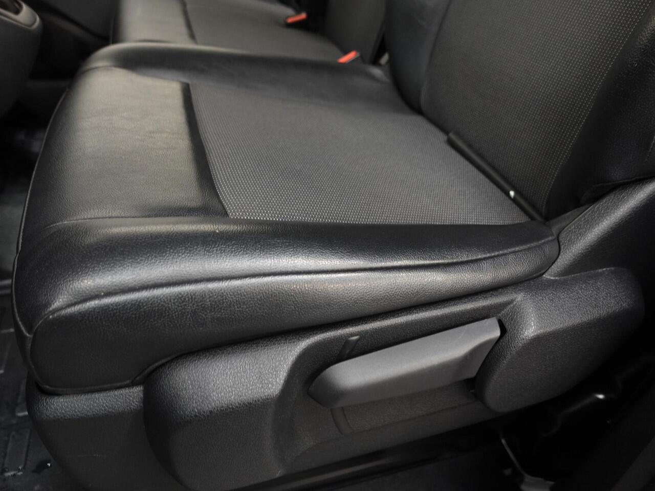 Opel VIVARO 1.5 CDTI L3H1 Edition Navigatie Cruise control Camera Airco Trekhaak 3Zits