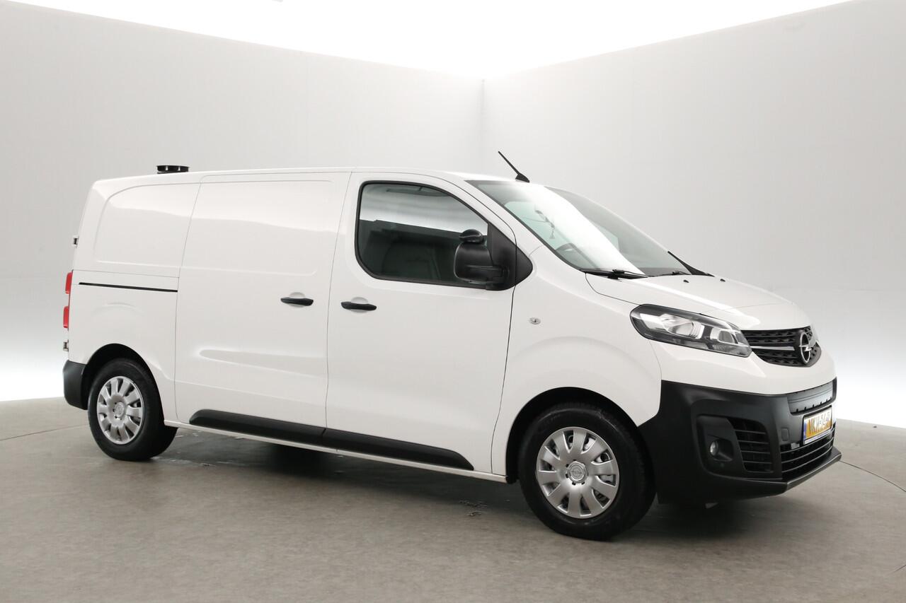 Opel VIVARO Vivaro-e L2H1 75 kWh | Snelladen | SOH 90% | Airco | Cruise | 3 Zits | Carplay | Navi | Parkeersens.