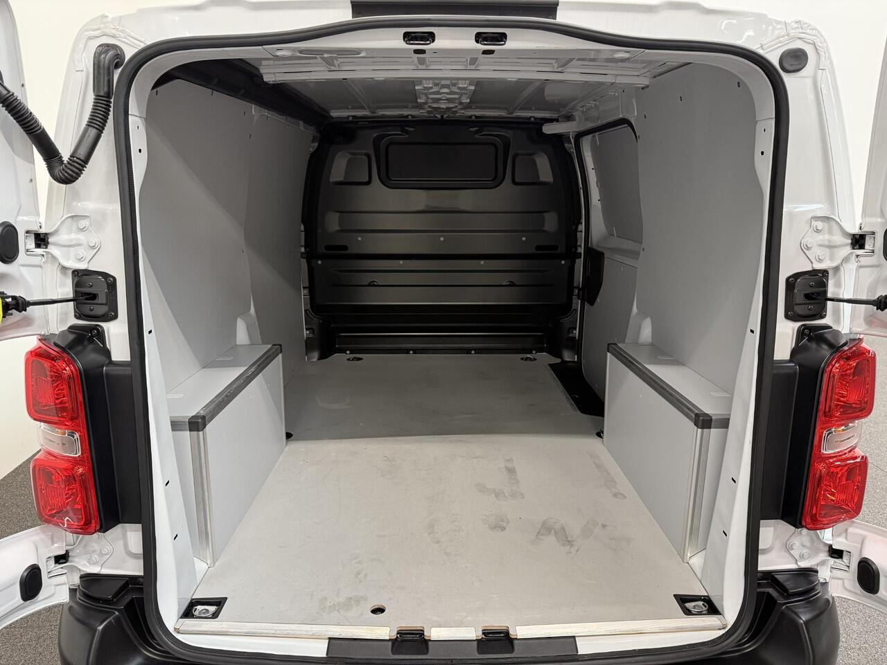 Opel VIVARO 2.0 CDTI L2H1 Edition 145PK Automaat Airco Navi Bluetooth Trekhaak