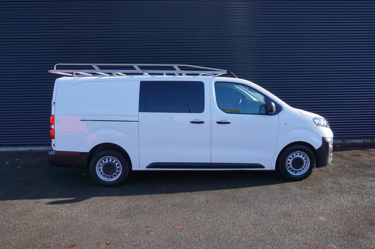 Opel VIVARO 2.0 120pk L3H1 Dubbele cabine 5-zits Navi Apple Carplay Trekhaak Camera Cruise control Imperiaal parkeersensoren