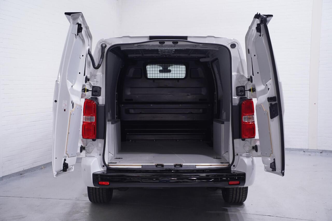 Opel VIVARO 2.0 CDTi 150 pk L3 Irmscher Edition 18" LMV Cruise Control, Elek Pakket, Laadruimte Pakket, PDC V+A