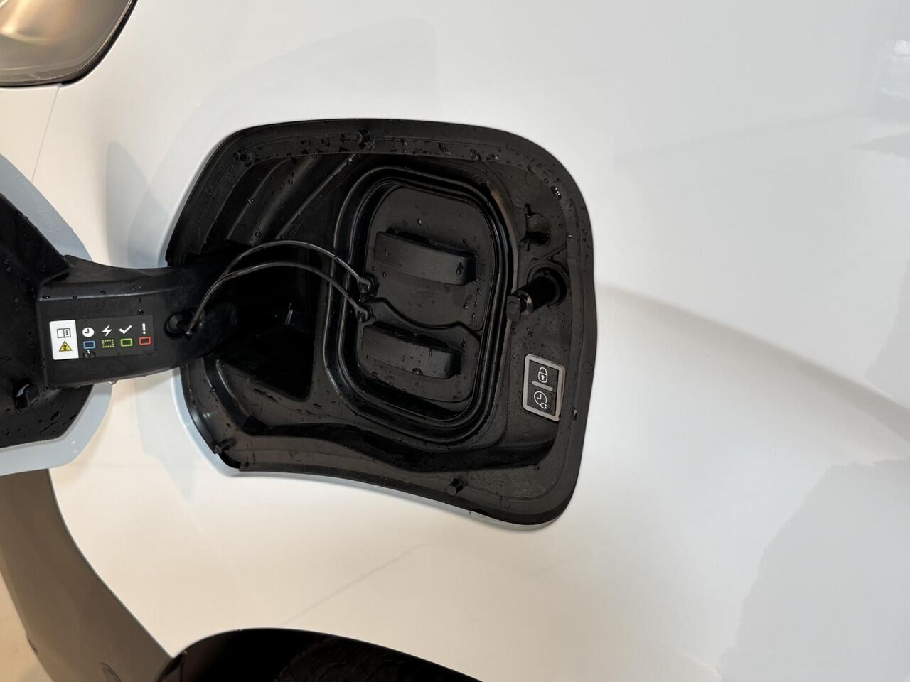 Opel VIVARO Electric L3 75 kWh | 0% rente | 8 jaar garantie | Surround View Pakket | Dodehoek detectie | Apple Carplay | camera | parkeersensoren voor & achter | Comfort scheidingswand | rijklaarprijs