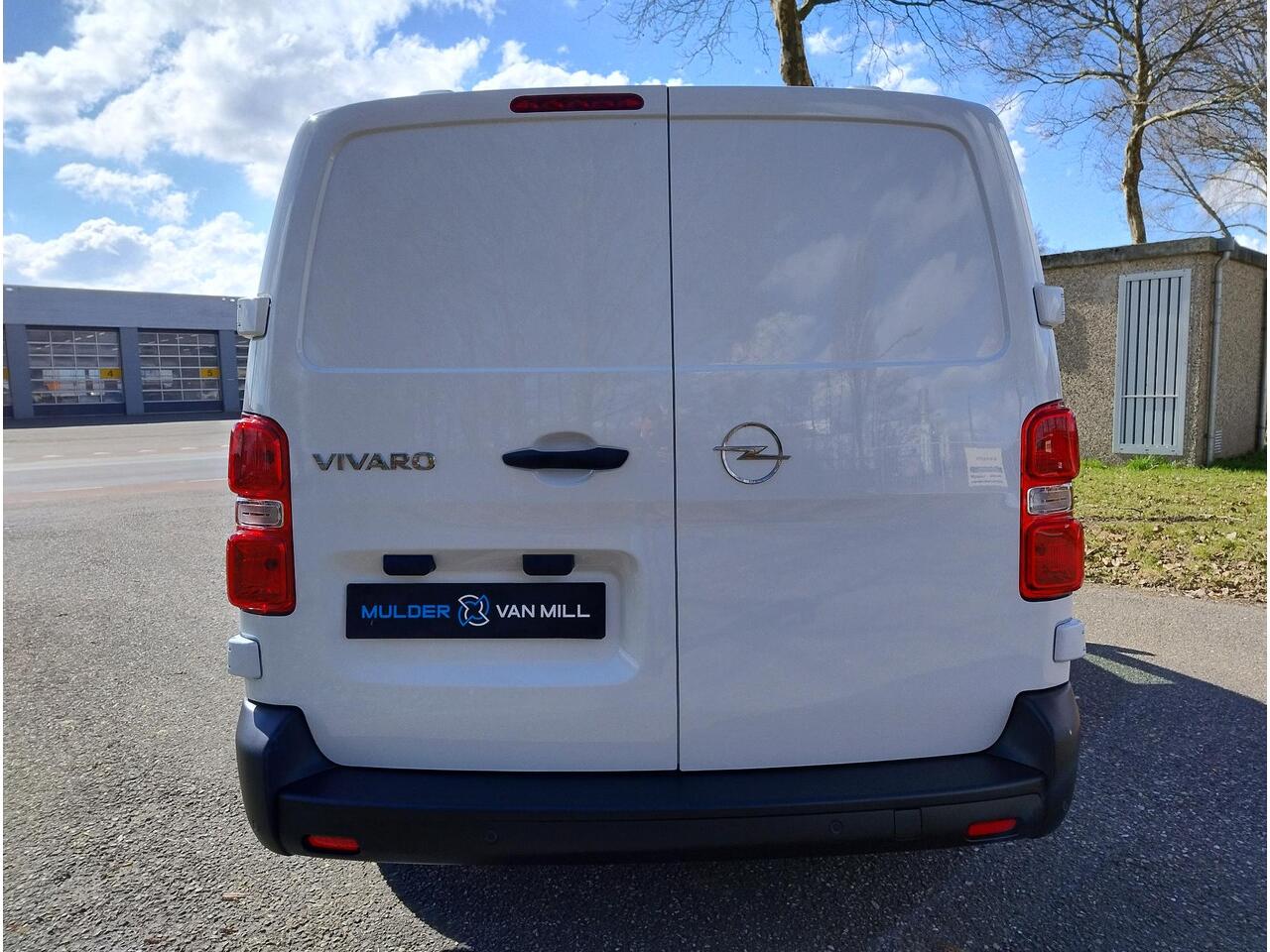 Opel VIVARO L3 DC 1.5 BlueHDI 120pk | BPM vrij | Dubbele Cabine | 6-zits | Houten afwerking laadruimte | Multimedia | NAVI | Apple Carplay | Android Auto | Parkeersensoren achter | Multifunctioneel stuurwiel | Elektrisch inklapbare spiegels | Bestuurdersstoel comfor