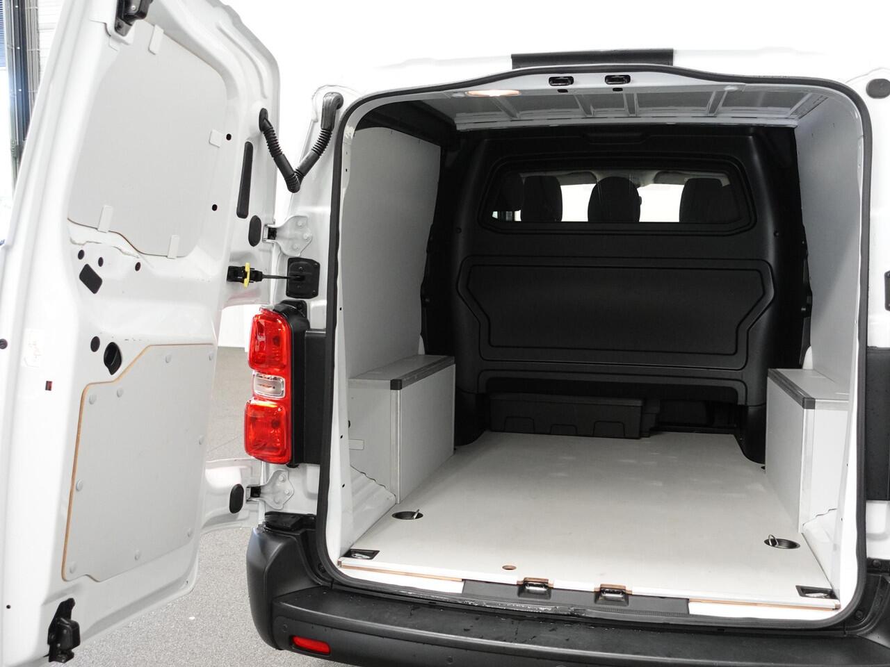 Opel VIVARO 145pk L3H1 Automaat Dubbele Cabine Edition Airco Airco Navi Trekhaak