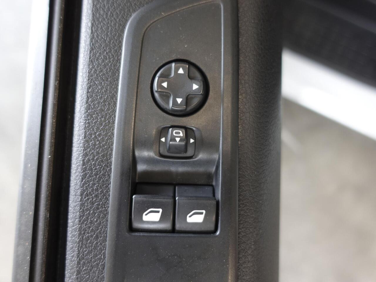 Opel VIVARO L2H1 Edition 145PK Automaat Airco Navigatie Bluetooth LM velgen