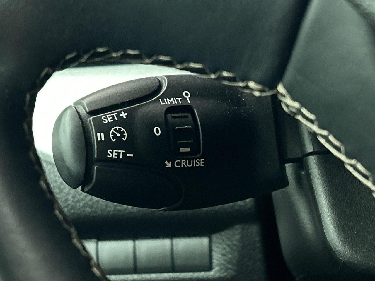 Opel VIVARO 145 pk 2.0 CDTI L3H1 Dubbele Cabine Edition Automaat Trekhaak Cruise Control Navigatie Carplay