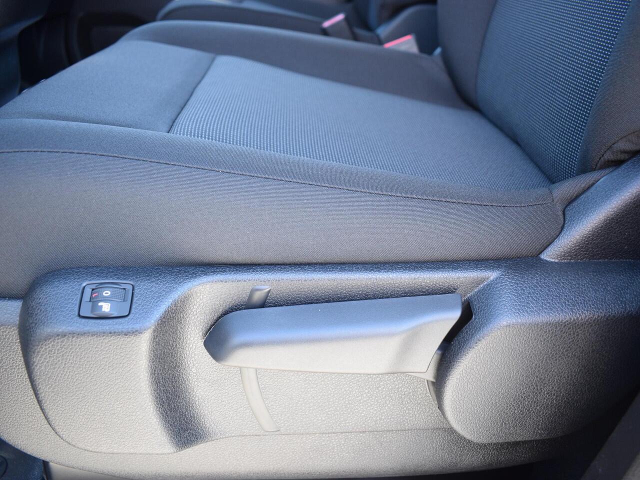 Opel VIVARO Electric 75 kWh Dubbele Cabine | 8 jaar garantie | 2x schuifdeur | Dynamic Comfort NAV Pakket | Comfort Pakket | Exterieur pakket | Winterpakket | Betimmering | LM velgen | Rijklaarprijs