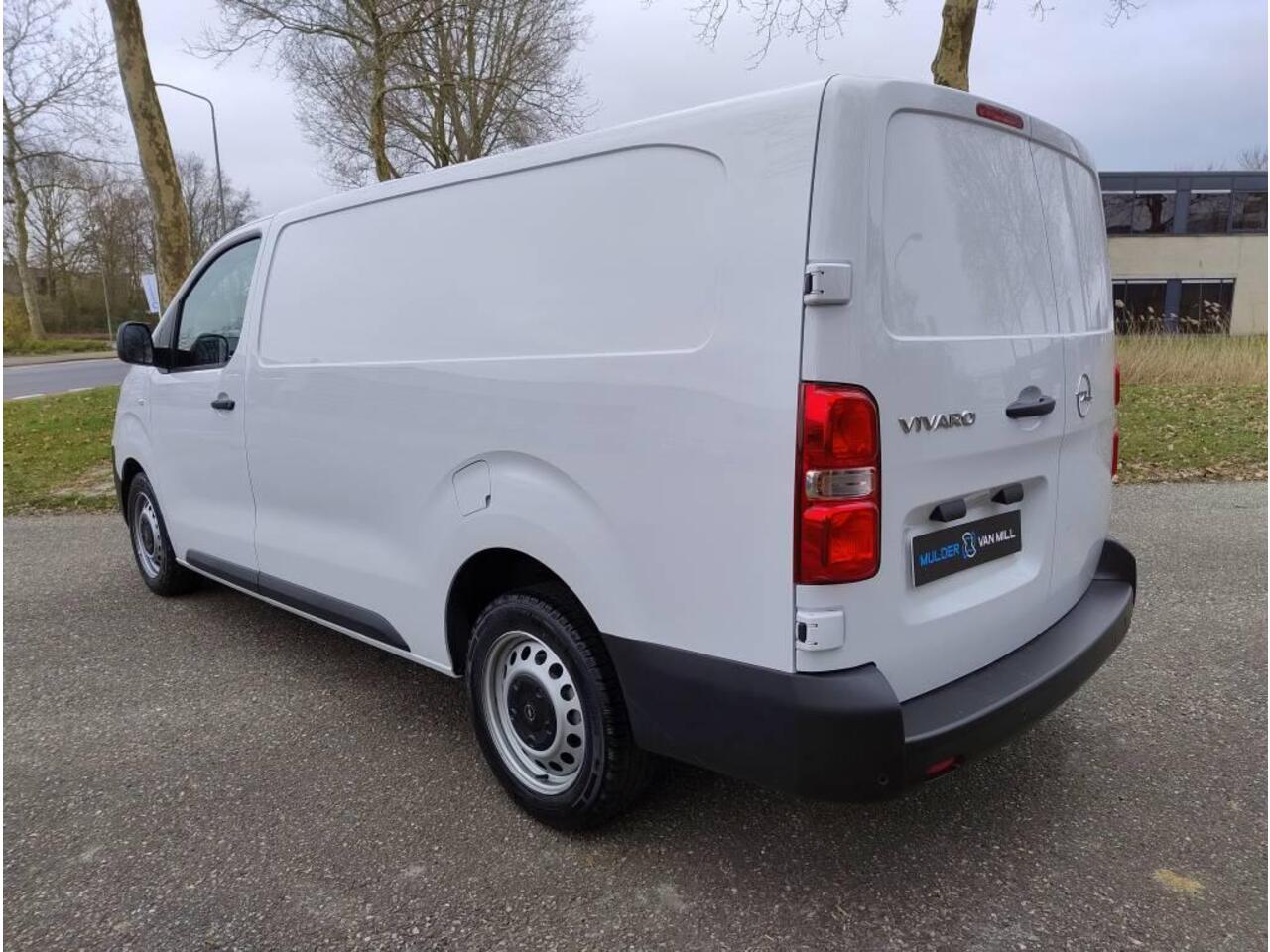 Opel VIVARO Electric L3 75 kWh 136pk | 8 jaar garantie | 0% financial lease | Multimedia | Apple Carplay | Android Auto | Achteruitrijcamera | Parkeersensoren voor en achter | Digitale cockpit | Stuurwielbediening | Tussenwand comfort met raam | Bestuurdersstoel comf