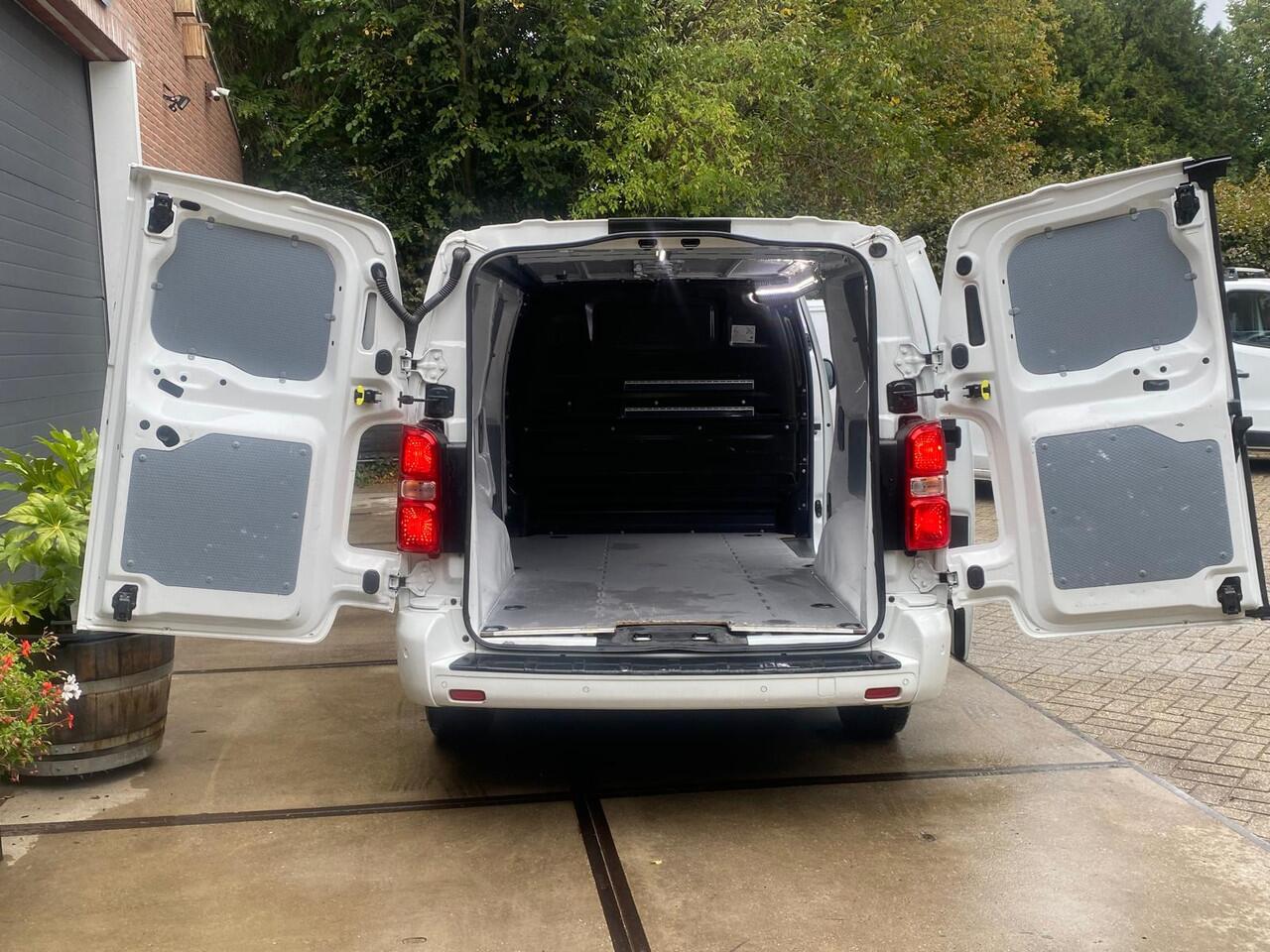 Opel VIVARO 2.0 CDTI L3 Camera, 78.000km! carplay, cruise, 3pers.