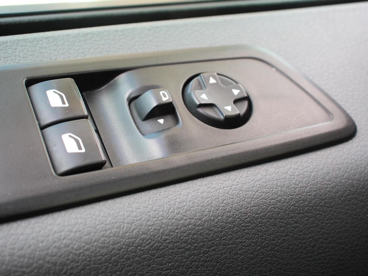 Opel VIVARO Combi 1.5 CDTI L3H1 9-Persoons | Climate control | Cruise control | Radio | Apple Carplay/ Android Auto