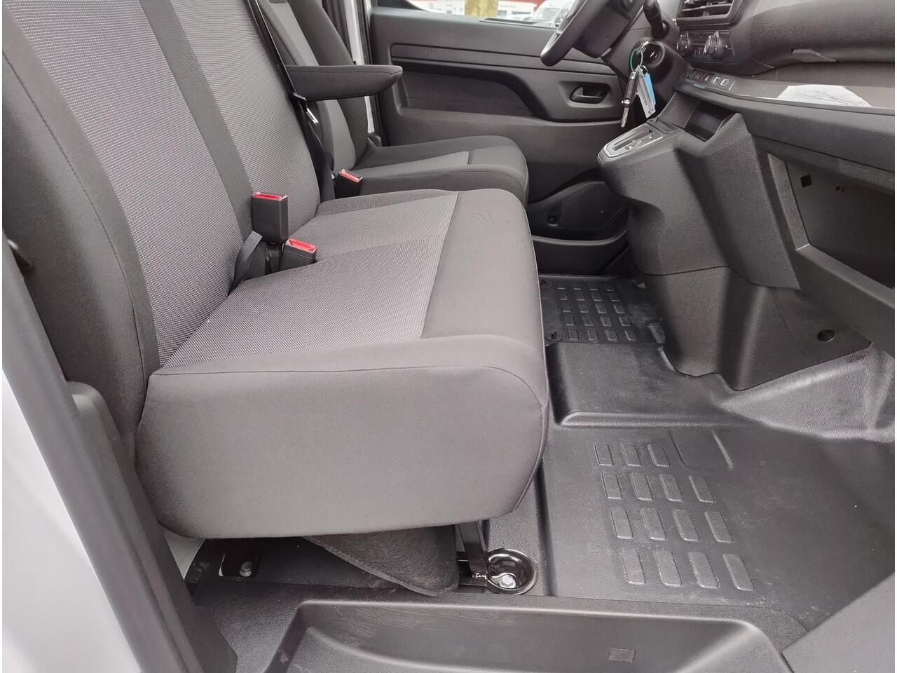 Opel VIVARO Electric L2 75 kWh 136pk | ACTIE! | 8 jaar garantie | 0% financial lease | Multimedia | Apple Carplay | Android Auto | Achteruitrijcamera | Parkeersensoren voor en achter | Digital cockpit | Stuurwielbediening | Scheidingswand comfort | Bestuurdersstoel c