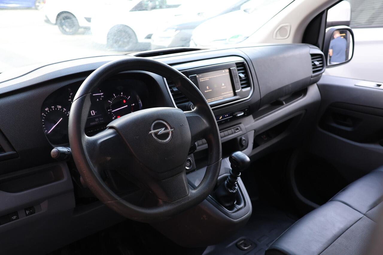 Opel VIVARO 2.0 CDTI L3H1 XL | CarPlay | Camera | Lederen bekleding | 3-Zitter | Blind Spot | Keyless entry | Climate control | Dealer onderhouden | Nieuwe APK | Nieuwe vliegwiel / koppeling
