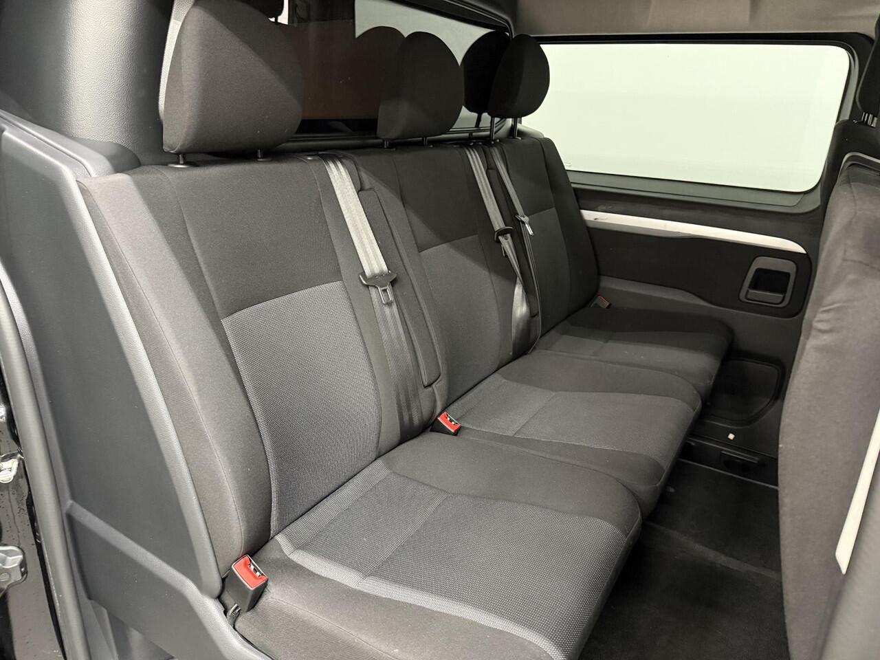 Opel VIVARO 2.0 CDTI L3H1 Dubbele Cabine Edition Automaat Airco Navi Trekhaak