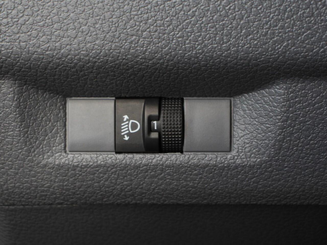 Opel VIVARO Combi 1.5 CDTI L3H1 9-Persoons | Climate control | Cruise control | Radio | Apple Carplay/ Android Auto