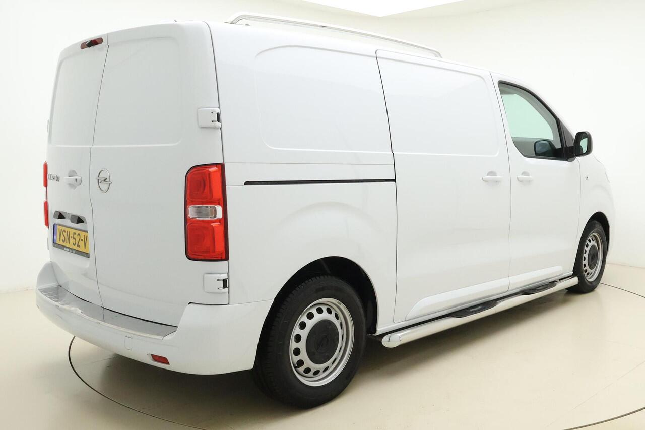 Opel VIVARO Vivaro-e L2H1 Innovation 75 kWh | Navigatie pakket | Climate Control | Camera achter | Apple Carplay/Android Auto | Elektrisch inklapbare spiegels | Laadruimte betimmering