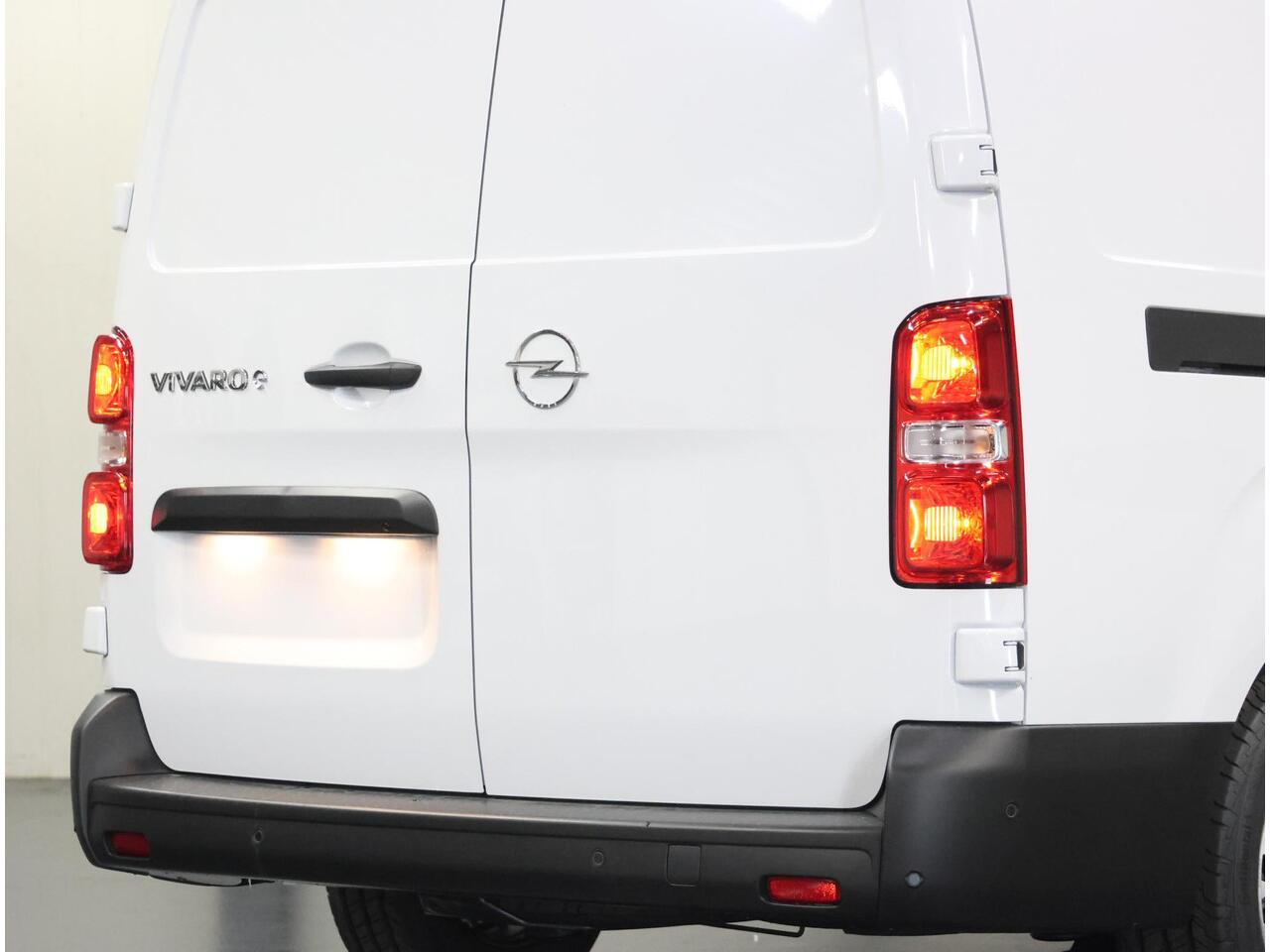 Opel VIVARO Electric L3 75 kWh | ACCURAPPORT 100%| Camera | Dodehoekdetectie | Airco | CruiseControl | Comfort Tussenschot | AppleCarPlay/AndroidAuto |