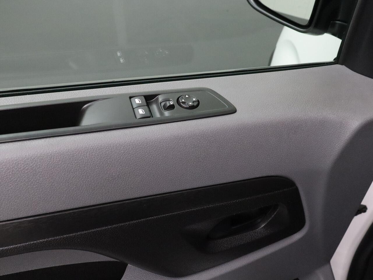 Opel VIVARO Combi 1.5CDTI 120PK Lang Personenbus | 9-Persoons | ¤22800,-- Incl BTW/BPM | Airco | Cruise