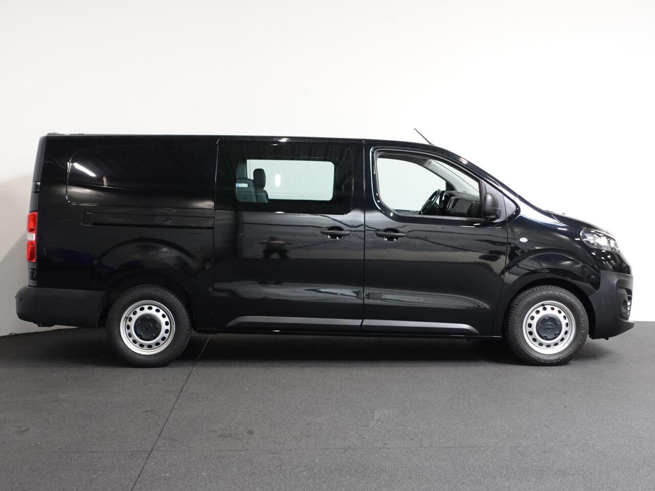 Opel VIVARO 102pk L3H1 Edition Dubbele Cabine 6persoons Navigatie Trekhaak Airco Cruise control