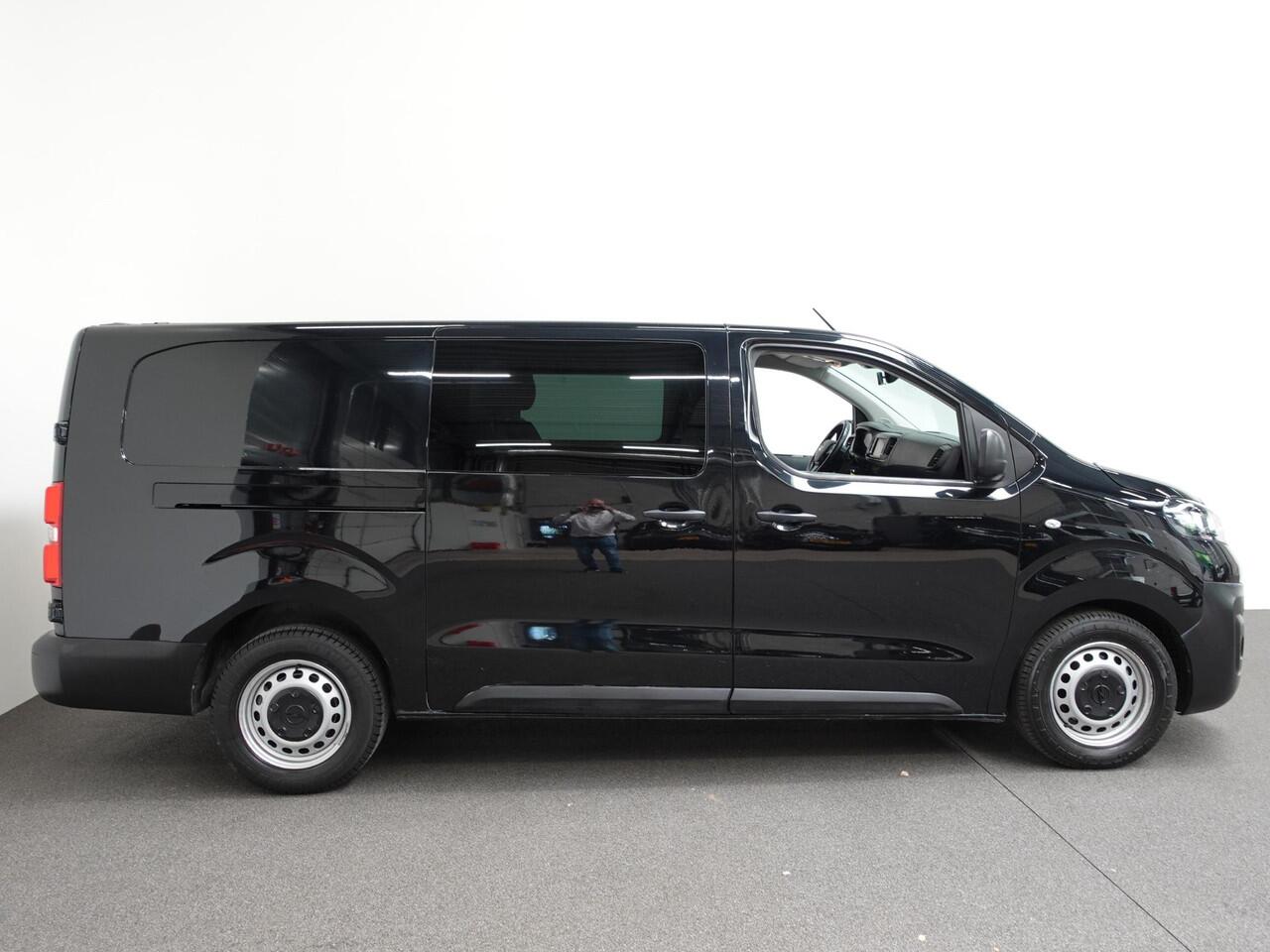Opel VIVARO 2.0 CDTI L3H1 Dubbele Cabine Edition Automaat Airco Navi Trekhaak