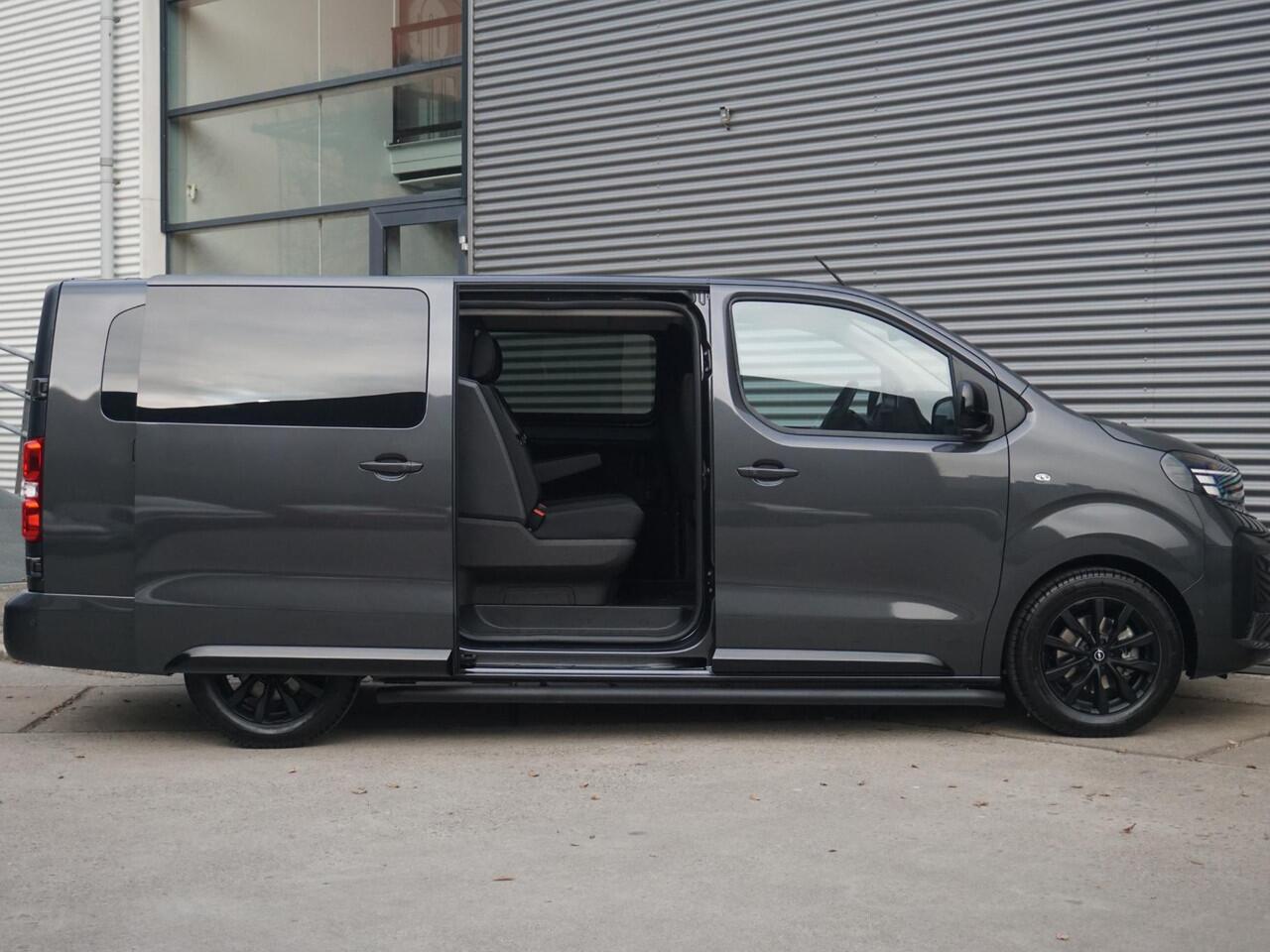 Opel VIVARO Electric 75 kWh Dubbele Cabine | 2x schuifdeur | Surround View NAV Pakket | Winterpakket | Exterieur pakket | Comfort Pakket | Betimmering | LM velgen | RVS sidebars | Full Eco LED verlichting | rijklaarprijs