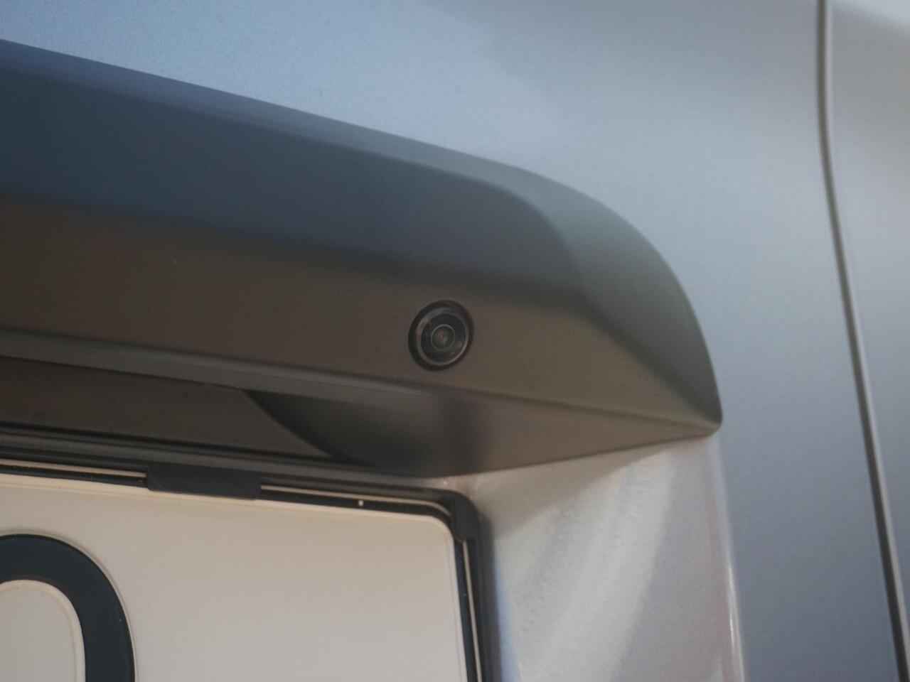 Opel VIVARO Electric L3 75 kWh | tot 8 jaar garantie | Apple Carplay | camera | parkeersensoren voor & achter | dodehoekwaarschuwing | Comfort tussenschot