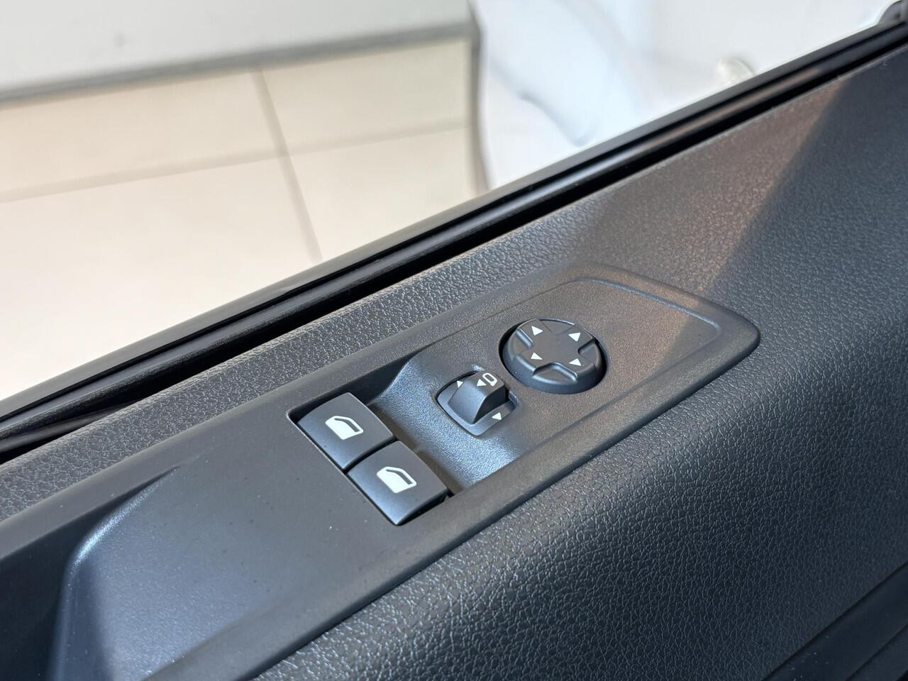 Opel VIVARO Electric L3 75 kWh | tot 8 jaar garantie | Surround View Pakket | Dodehoek detectie | Apple Carplay | camera | parkeersensoren voor & achter | Comfort scheidingswand | rijklaarprijs