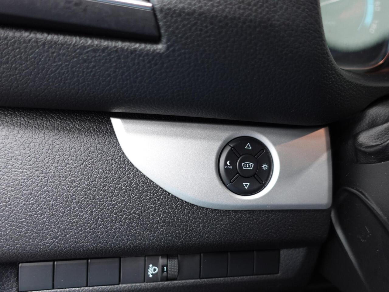 Opel ZAFIRA Vivaro-e Combi L2H1 75 kWh e-Zafira 8 persoons Navigatie Airco Dab Camera 360 Cruise control Dab Lichtmetalen velgen Stoelverwarming