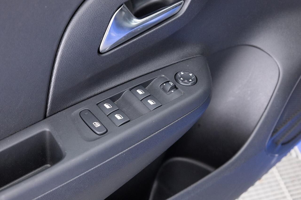 Opel e-Corsa Edition 50 kWh | Full LED | PDC | ECC | VELGEN