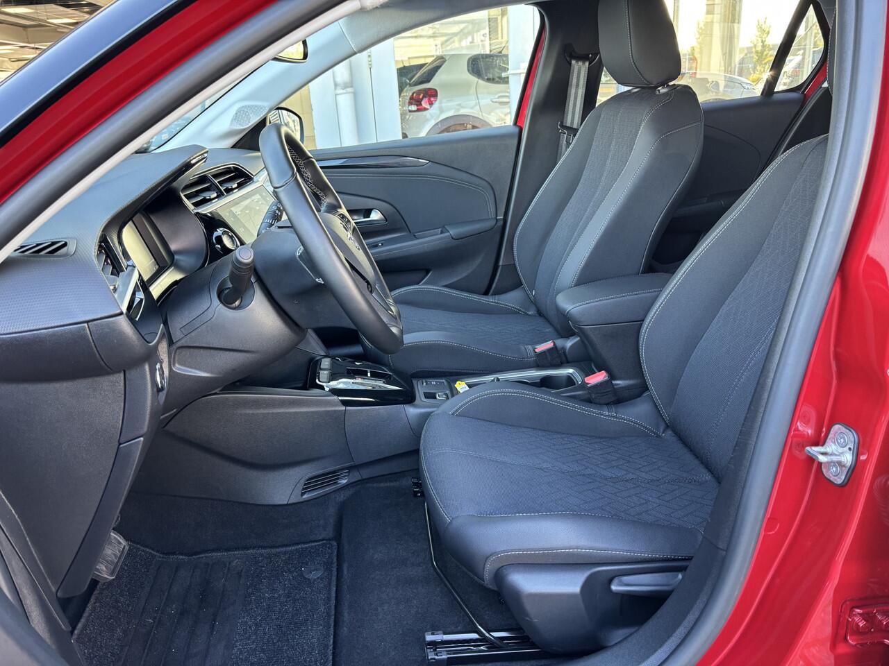 Opel e-Corsa Elegance 50 kWh | Camera | Parkeersensoren voor en achter |