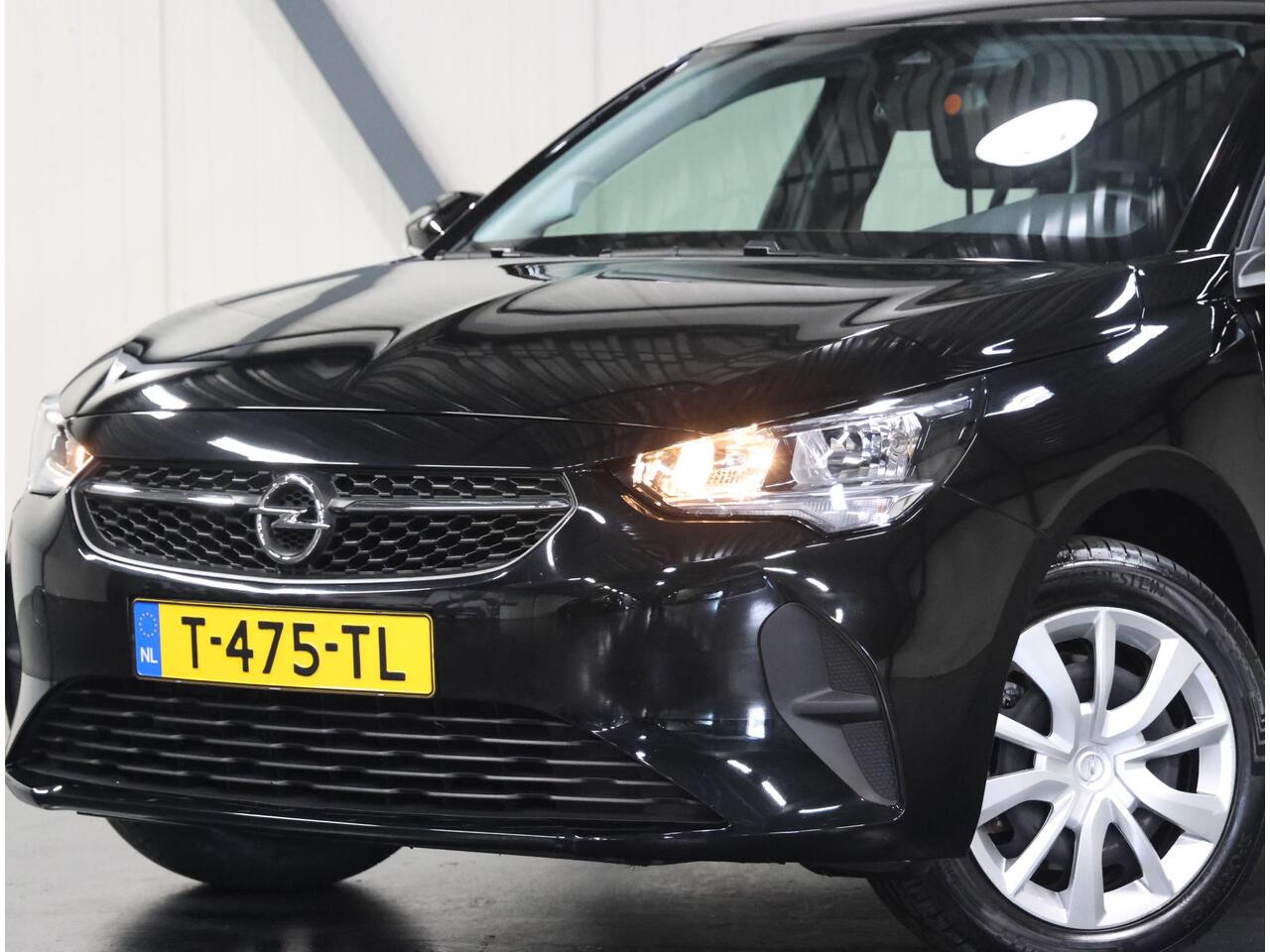 Opel e-Corsa Level 2 50kWh 136PK | 1ste eigenaar | ACCURAPPORT 96% | AppleCarplay/AndroidAuto | Climate Control | Cruise Control | Stoel/StuurVerwarmd | Parkeersensoren | Isofix | Goed Onderhouden! |