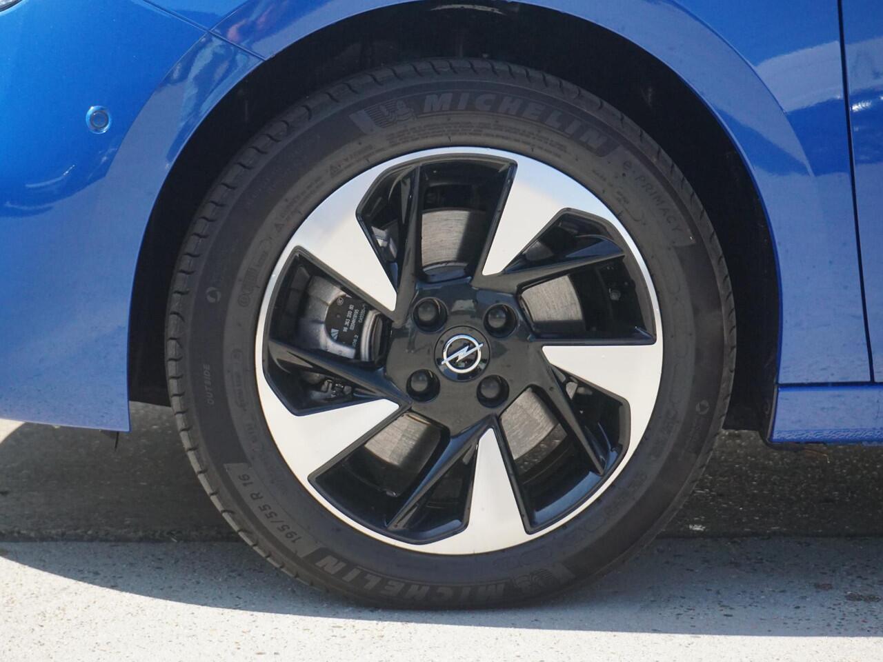 Opel e-Corsa 50kWh Elegance (Level 3) 11kW 3 fase | Navi Pro 10" scherm | Premium pakket | Winterpakket | Achteruitrijcamera | SoH 100 % |