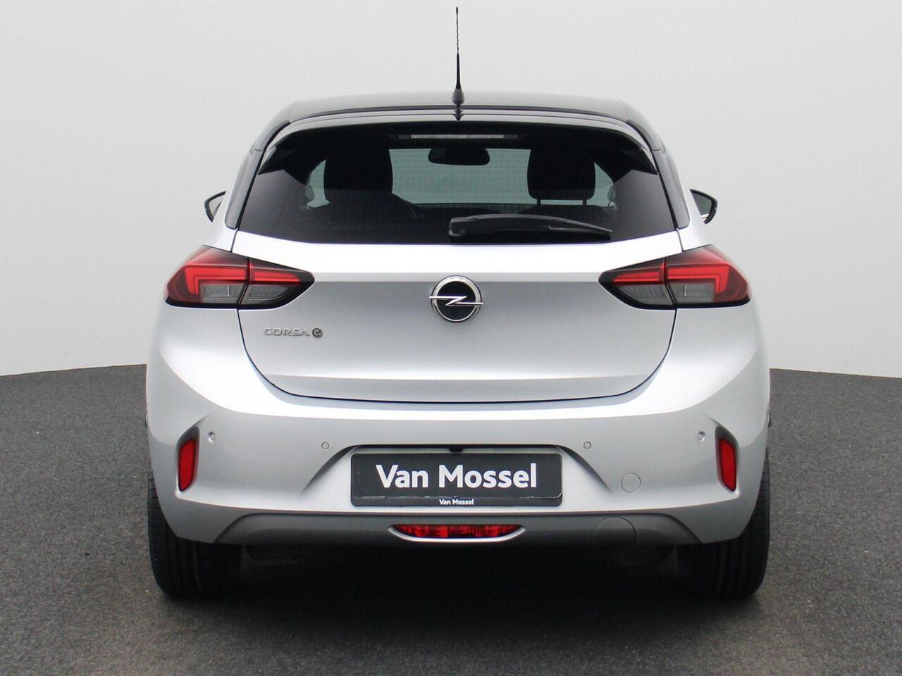 Opel e-Corsa Elegance 50 kWh | Navigatie | Apple & Android Carplay | Parkeersensoren Voor & Achter | Camera | Climate Control | Privacy Glass | Cruise Control & Snelheidsbegrenzer |