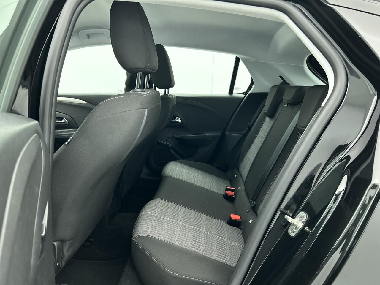 Opel e-Corsa Business Edition 100KW / 50 kWh / Airco-Ecc. / Cruise-ctr. / Navigatie via Usb / 100% Elektrisch, 100% Stijlvol / Apk 09-2027