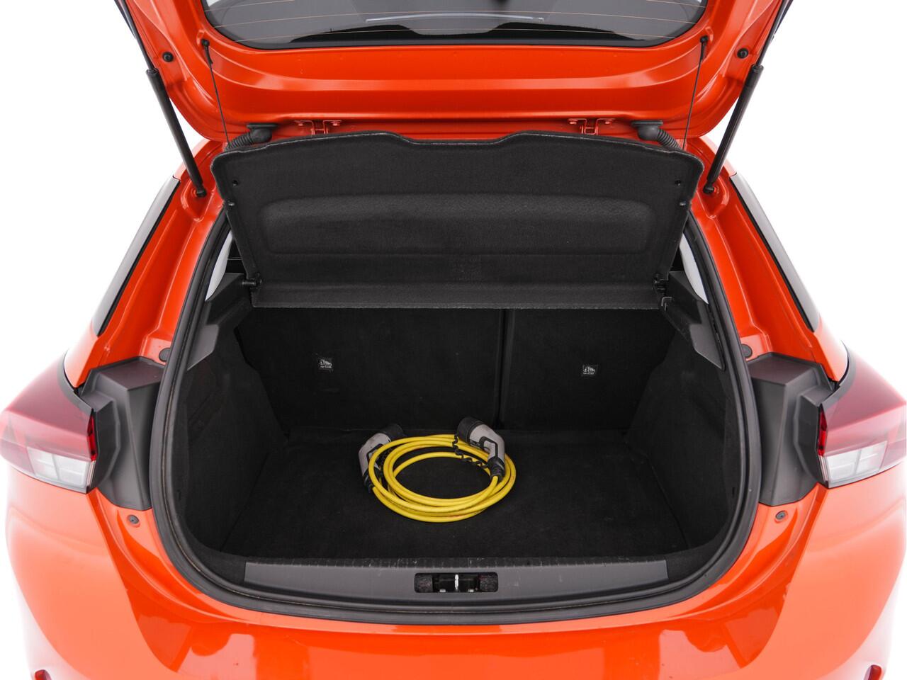 Opel e-Corsa Elegance 50 kWh [ 3-Fase ] {SOH-94%} (INCL-BTW) Aut. *FULL-LED | DIGI-COCKPIT | LEATHER-MICROFIBRE | NAVI-FULLMAP | CAMERA | CARPLAY | ECC | KEYLESS | CRUISE | DAB | LANE-ASSIST | PDC | SPORT-SEATS | PRIVACY-GLASS | 16"ALU*