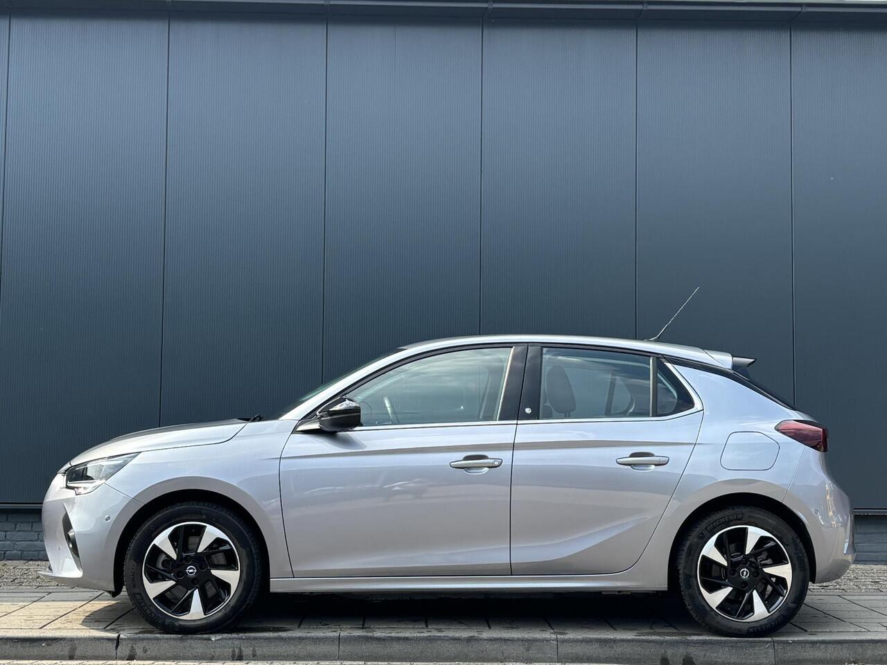 Opel e-Corsa Elegance EV 3-FASEN 50kWh 136pk | 11KW BOORDLADER | PREMIUM PACK | 180° CAMERA+SENSOREN | NAVI PRO 10" | ISOFIX | DODEHOEKBEW. | DAB+ |
