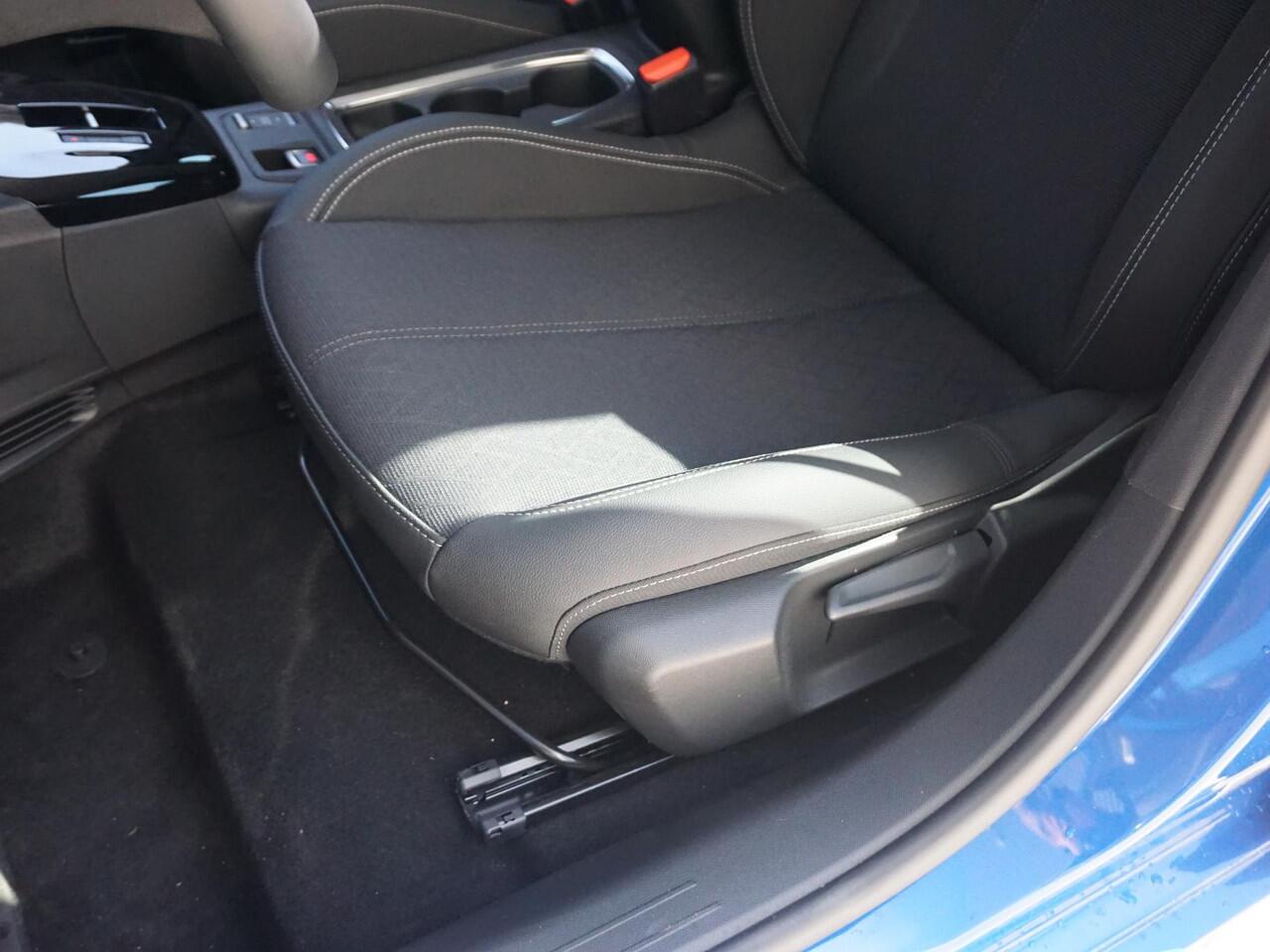 Opel e-Corsa 50kWh Elegance (Level 3) 11kW 3 fase | Navi Pro 10" scherm | Premium pakket | Winterpakket | Achteruitrijcamera | SoH 100 % |