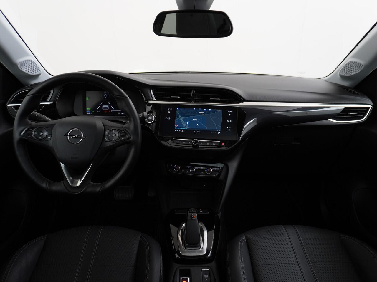 Opel e-Corsa 50kWh Elegance Leder Panoramadak 360°Camera Zwart Dak Navi Ecc Apple Carplay Android Auto Cruise Control SOH 90% Stoel+Stuurverwarming DAB+ Pdc Lmv Led Origineel Nederlandse Auto