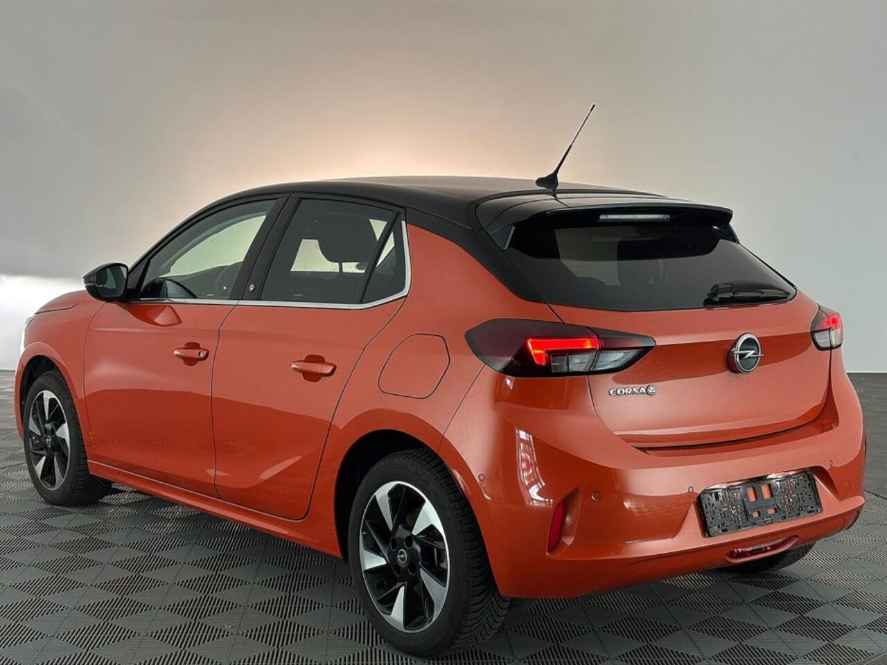 Opel e-Corsa Elegance 50 kWh | Full LED | Half LEDER | KEYLESS | PDC