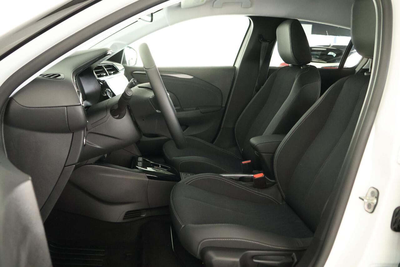 Opel e-Corsa Elegance 50 kWh / LED / CarPlay / Clima / Camera