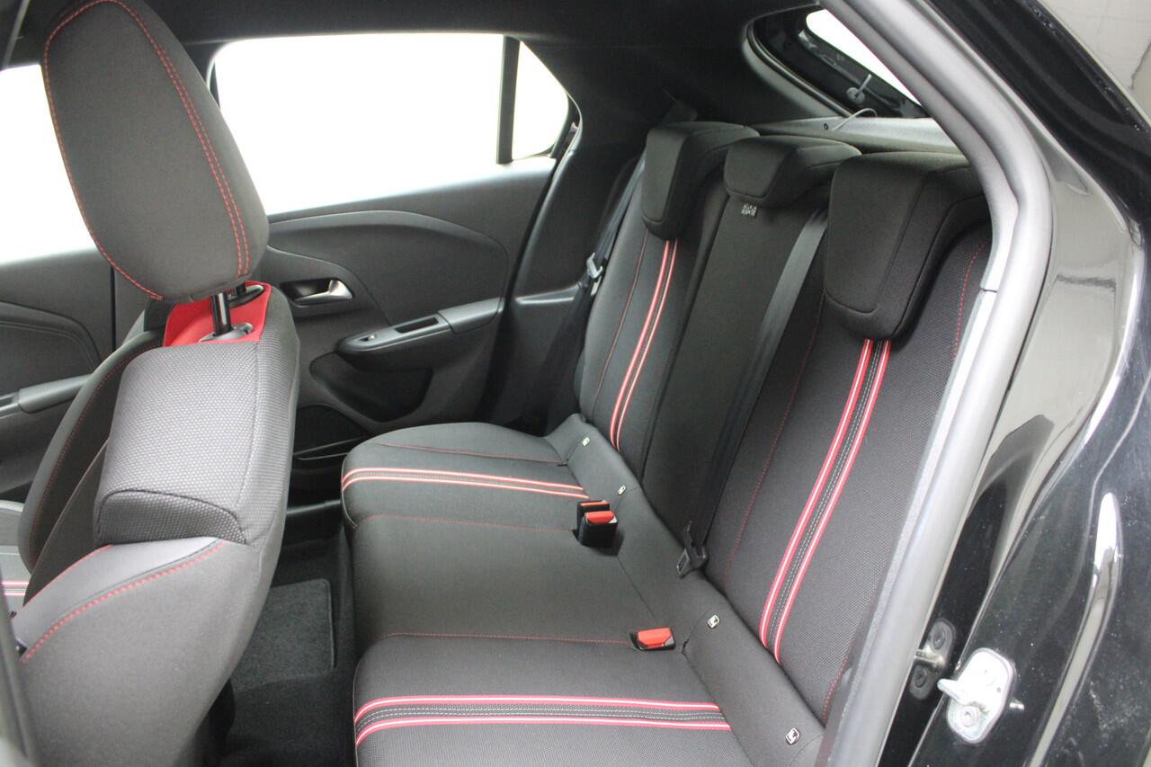 Opel e-Corsa Ultimate 50 kWh | Bluetooth / Carplay / Climate Control